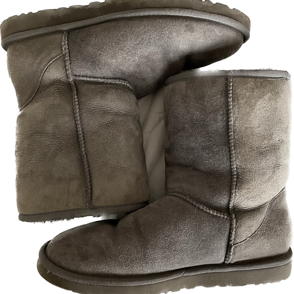 Ugg Australia Classic Short Boots W9